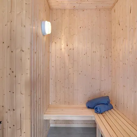 Сasa de vacaciones Amazing In With Indoor Swimming Pool