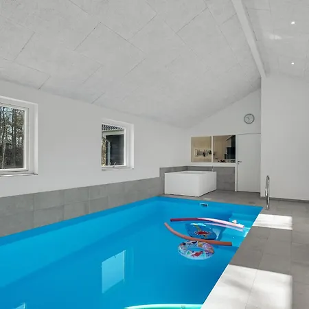 Сasa de vacaciones Amazing In With Indoor Swimming Pool *